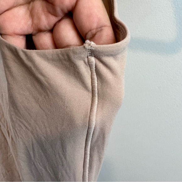 New Skims Fits Everybody High Neck Bodysuit in Medium - Picture 4 of 8